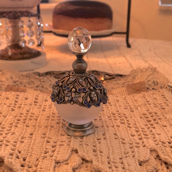 Other - GIFTED! Pretty Vessel with Stopper